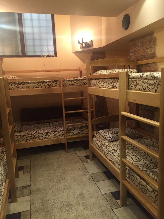Best Hostel Republic Square Єреван Екстер'єр фото