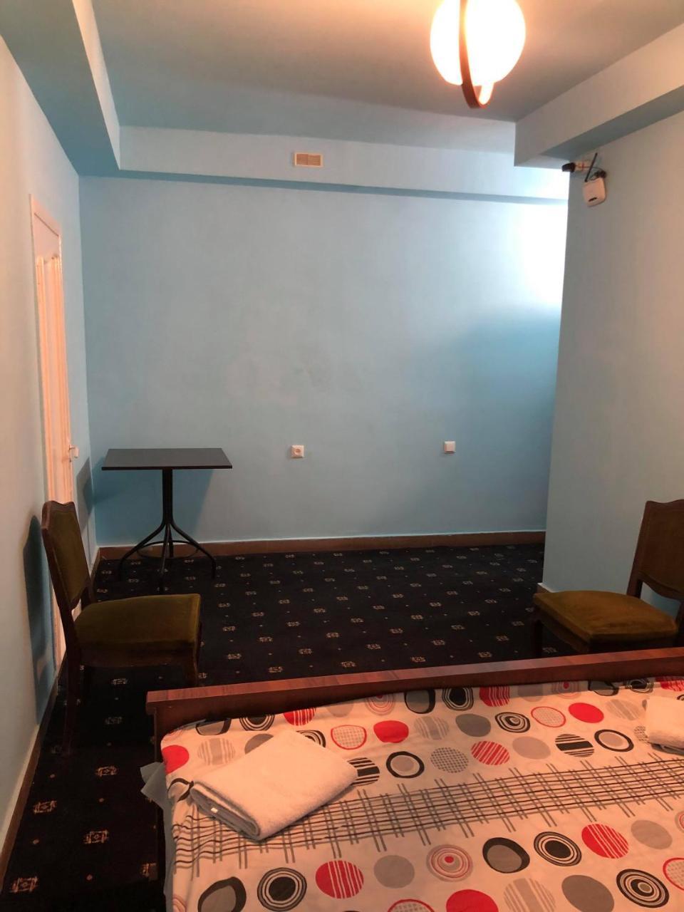 Best Hostel Republic Square Єреван Екстер'єр фото