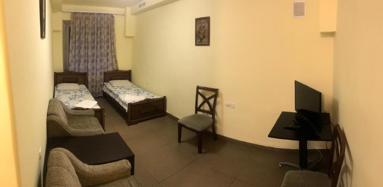Best Hostel Republic Square Єреван Екстер'єр фото