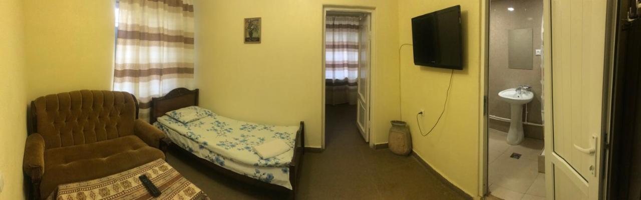 Best Hostel Republic Square Єреван Екстер'єр фото