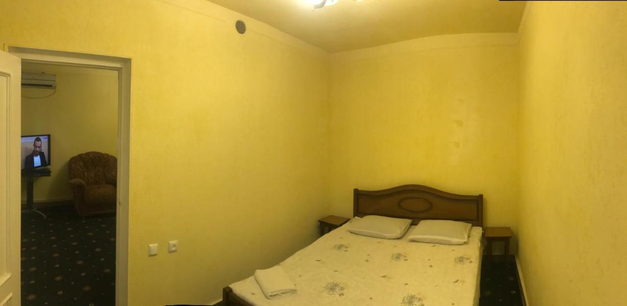 Best Hostel Republic Square Єреван Екстер'єр фото