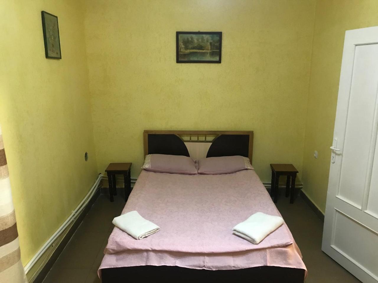 Best Hostel Republic Square Єреван Екстер'єр фото