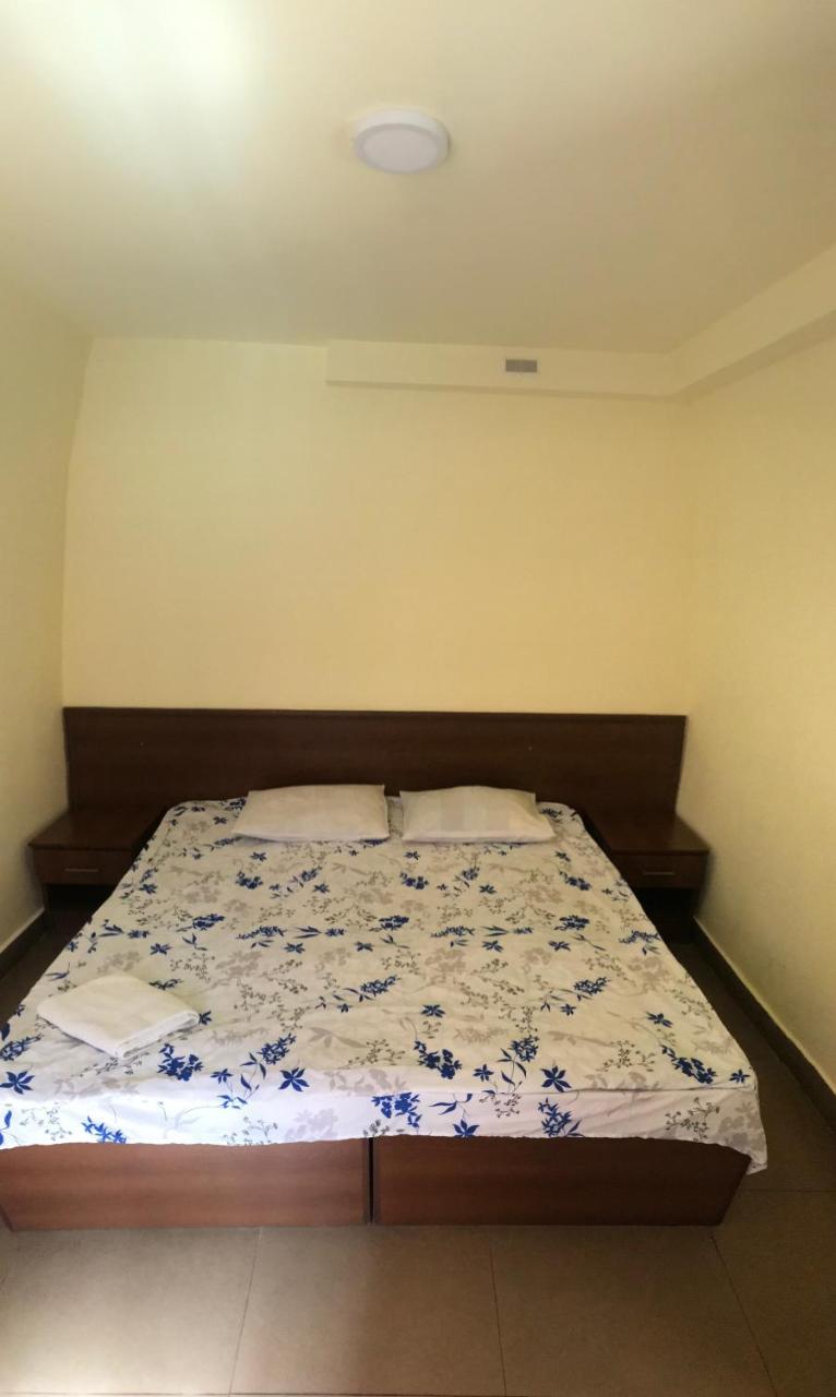 Best Hostel Republic Square Єреван Екстер'єр фото